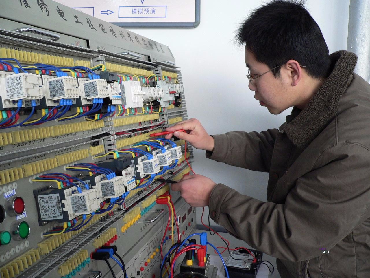 电工培训_机电培训_维修电工培训_电工机电培训学校